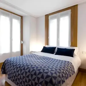 https://cmodo-apartamento-en-la-parte-vieja-old-town.sansebastianhotels.net